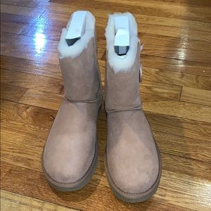 NEW UGG BAILEY BUTTON II